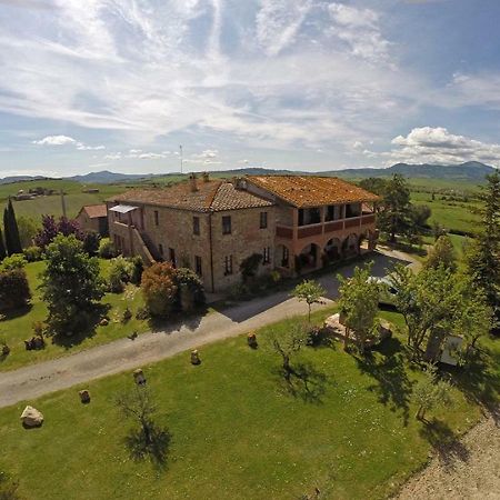 Agriturismo Casapicchiata Villa ปีเอนซา ภายนอก รูปภาพ