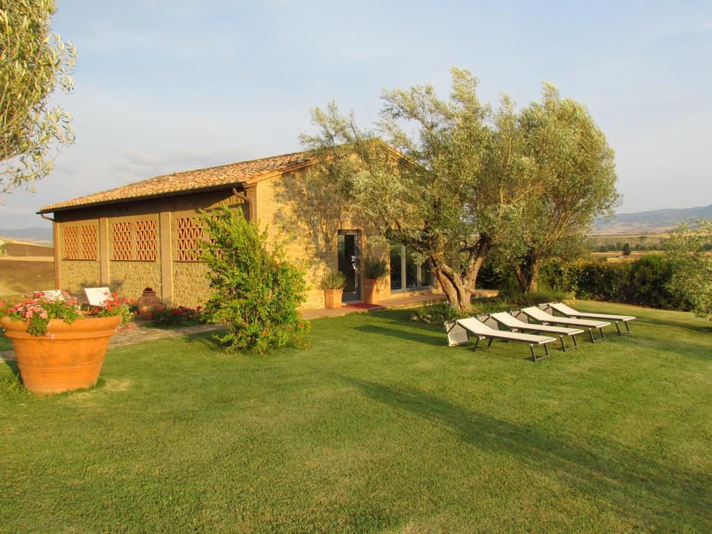 Agriturismo Casapicchiata Villa ปีเอนซา ภายนอก รูปภาพ