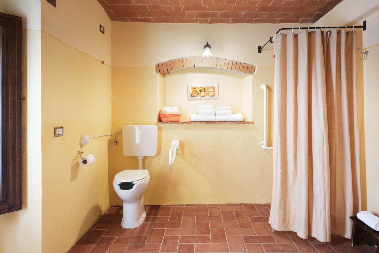 Agriturismo Casapicchiata Villa ปีเอนซา ภายนอก รูปภาพ
