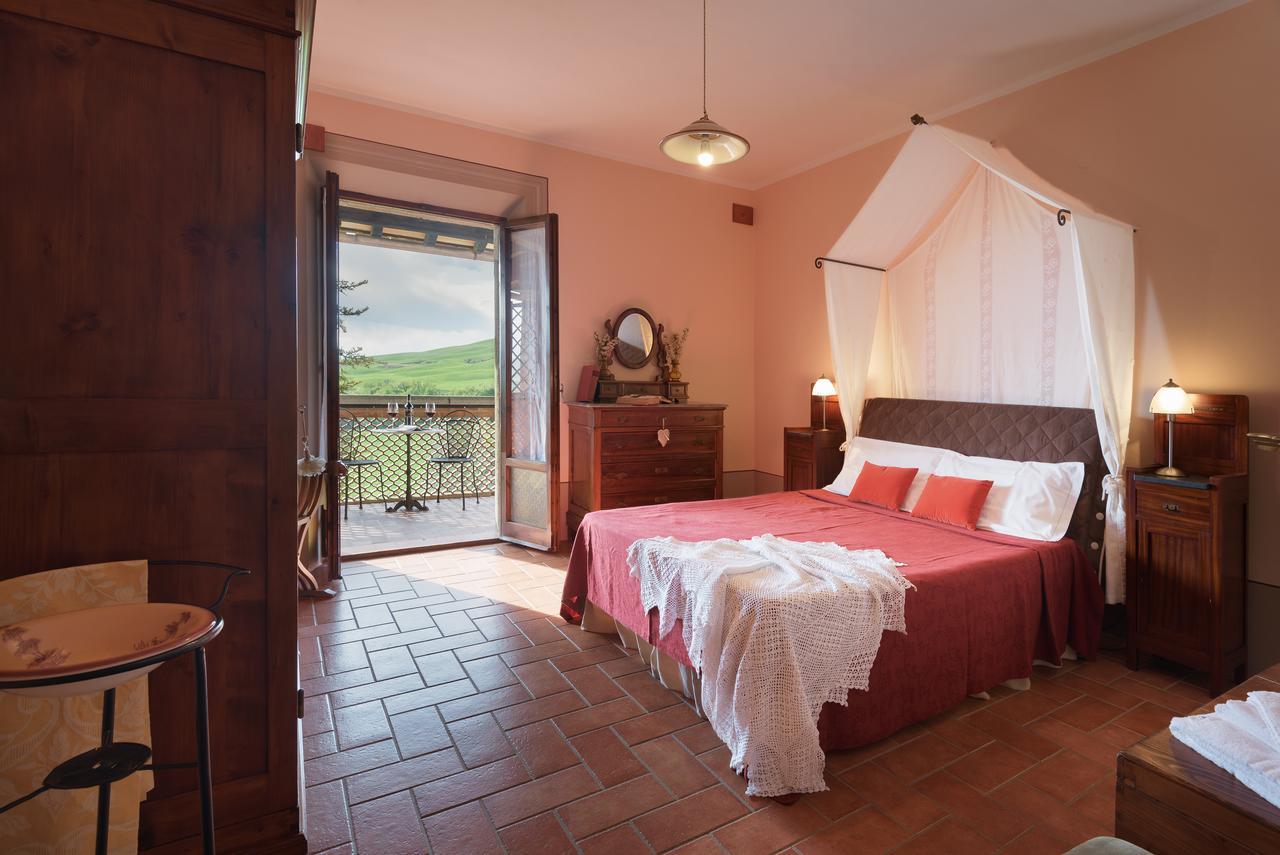 Agriturismo Casapicchiata Villa ปีเอนซา ภายนอก รูปภาพ